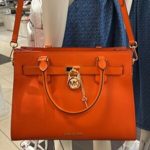 MICHAEL KORS HAMILTON MEDIUM SATCHEL 
 COLOR: Poppy 
NWT